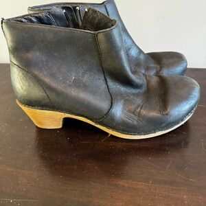 Dansko Black Ankle Boots with Streamlined Design